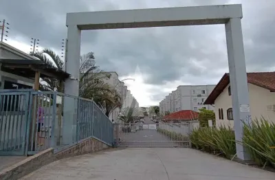 Apartamento semi mobiliado no bairro Santa Catarina com 2 quartos, cozinha com armários sob medida e 1 vaga de garagem descobert