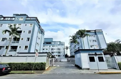 Apartamento no bairro Santo Antônio com 2 quartos, sala de estar e jantar integradas, cozinha com armários e 1 vaga de garagem c