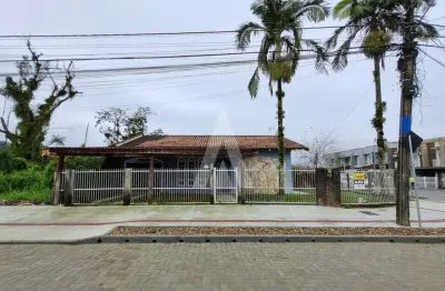 Casa residencial com 3 quartos  para alugar, 120.00 m2 por r$2750.00  - vila nova - joinville/sc