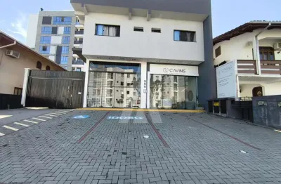Loja comercial no santo antonio com 100 m² útil e 4,5 m de pé direito