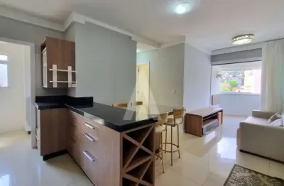 Apartamento semi mobiliado 03 dormitórios sendo 01 suíte, sala de estar e jantar, cozinha com armários, bwc social, área de ser