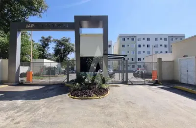 Apartamento no térreo com 2 quartos, sacada e 1 vaga de garagem no bairro vila nova.