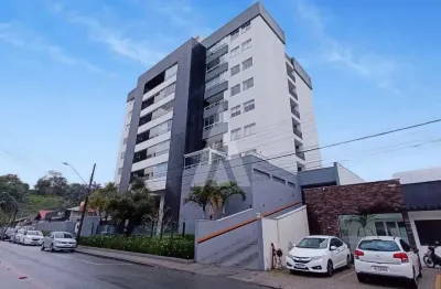 Apartamento com 3 quartos sendo 1 suíte no bairro Bom Retiro.