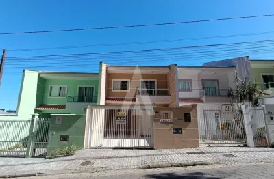 Geminado semimobiliado com 3 quartos, sendo 1 suíte no bairro floresta.
