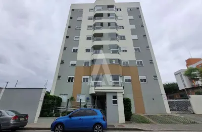 Apartamento com 3 quartos, 1 sendo suíte no bairro santo antonio