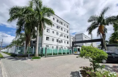 Apartamento no vila nova com 2 quartos, cozinha com armários e 1 vaga de garagem.