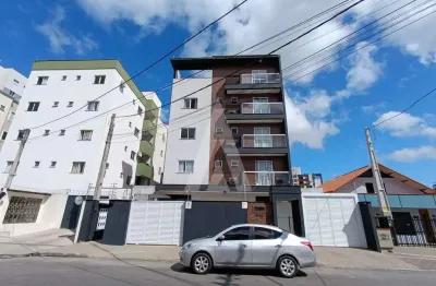 Apartamento com cobertura, com por 03 quartos e 01 vaga de garagem coberta no bairro Santo Antônio