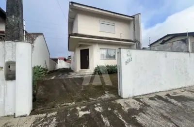 Casa residencial com 3 quartos  para alugar, 184.30 m2 por r$4000.00  - gloria - joinville/sc