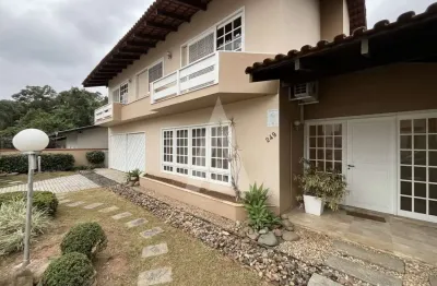 Casa residencial com 5 quartos  para alugar, 462.15 m2 por r$8000.00  - bom retiro - joinville/sc