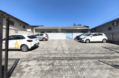 Sala para alugar, 51.00 m2 por r$1800.00  - iririu - joinville/sc