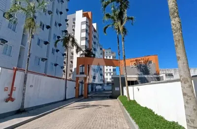 Apartamento com 2 quartos, cozinha com armários, localizado proximo a faculdade univille