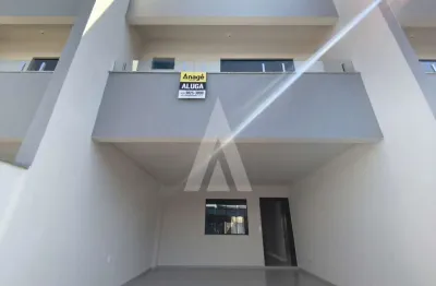 Casa com 3 quartos para alugar na Rua Saudades, Saguaçu, Joinville