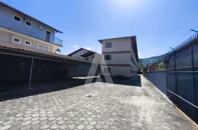 Apartamento com 2 quartos para alugar na Rua Pedro Álvares Cabral, Boa Vista, Joinville