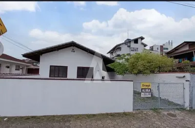 Casa residencial com 2 quartos  para alugar, 52.20 m2 por r$1250.00  - guanabara - joinville/sc