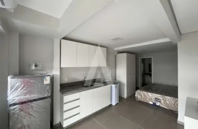 Apartamento studio, mobiliado, 1 dormitório, cozinha e bwc.