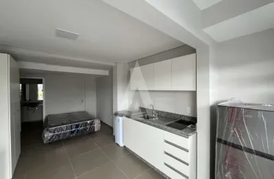 Apartamento studio, mobiliado, 1 dormitório, cozinha e bwc.