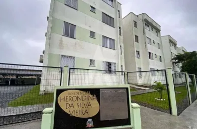 Apartamento com 2 quartos para alugar na Rua Plínio Seiffert, Aventureiro, Joinville