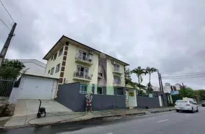Apartamento no bairro saguaçu com 3 quartos, sala de estar e jantar, cozinha, 1 banheiro social, área de serviço, sacada e 1 vag