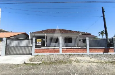 Casa com 3 quartos para alugar na Rua Nara Leão, Ulysses Guimarães, Joinville