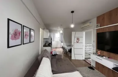 Apartamento de 2 quartos, no bairro costa e silva, com 53,10 m².