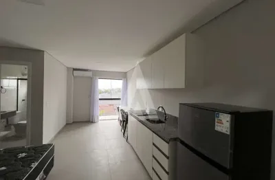 Apartamento studio, mobiliado, 1 dormitório, cozinha e bwc.