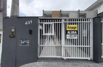 Geminado com 72 m² completo de armários (planejados) no santa catarina com 02 suítes com ar condicionado