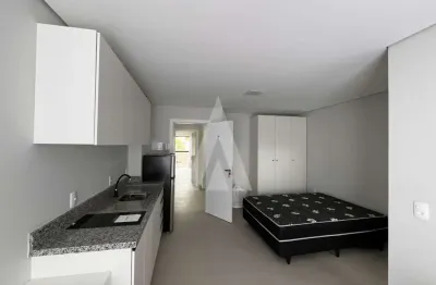 Apartamento studio, mobiliado, 1 dormitório, cozinha e bwc.