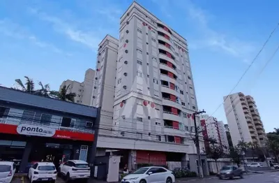 Apartamento com 03 quartos, sendo 01 suíte, edifico com elevador no bairro América.