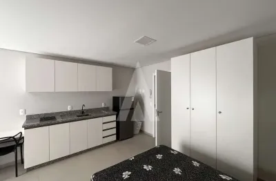 Apartamento studio, mobiliado, 1 dormitório, cozinha e bwc.