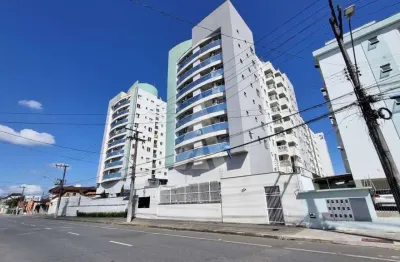 Apartamento no Bairro Bom Retiro com 3 quartos, 1 sendo suíte, prédio com elevador e 1 vaga de garagem.