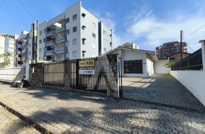 Prédio para alugar na Rua Padre Antônio Vieira, América, Joinville