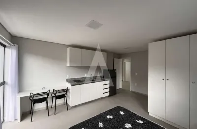 Apartamento studio, mobiliado, 1 dormitório, cozinha e bwc.
