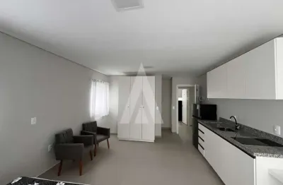 Apartamento studio, mobiliado, 1 dormitório, cozinha e bwc.