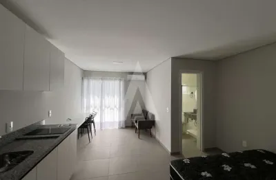 Apartamento studio, mobiliado, 1 dormitório, cozinha e bwc.