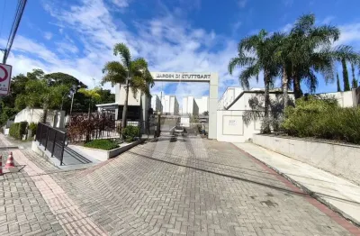 Apartamento no joão costa com condomínio com piscina conta com 02 quartos