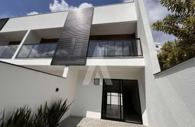 Casa residencial com 3 quartos no bairro Saguaçu, Joinville, com 129 m².