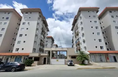Apartamento com 3 quartos sendo 1 suíte, no bairro Floresta.