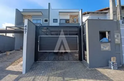 Geminado com 3 quartos, sendo um suíte, localizado no bairro bom retiro em joinville - sc.