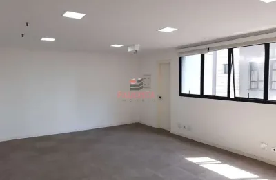 Conjunto comercial na vila clementino ao lado do metrô santa cruz à venda