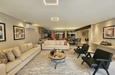 Casa de Alto Padrão Mobiliada à venda no Brooklin | 408m², 3 suítes, 6 banheiros, Adega, Churrasque