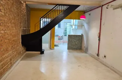 Sobrado residencial com 2 dormitórios (1 suíte) e 2 vagas de garagem na vila clementino