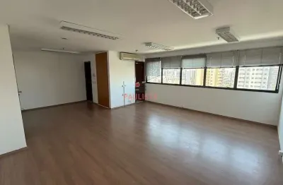 Sala comercial à venda com 45m² na av. jabaquara, próximo do metrô são judas.