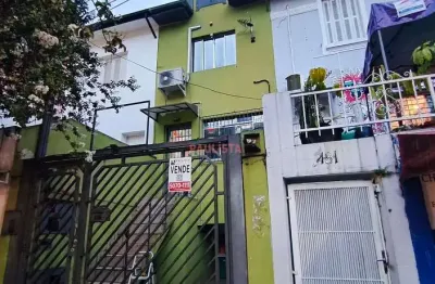 Casa à Venda na Vila Clementino para uso comercial ou residencial com 107 m² de área útil, 71 m² de