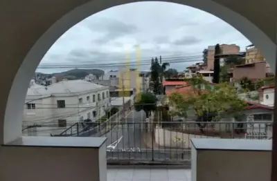 Casa para alugar no Santa Helena, Juiz de Fora 