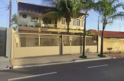 Casa com 3 dormitórios à venda, 306 m² por r$ 730.000,00 - centro - barretos/sp