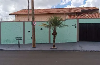 Casa com 3 dormitórios à venda, 127 m² por r$ 380.000,00 - jardim universitário - barretos/sp