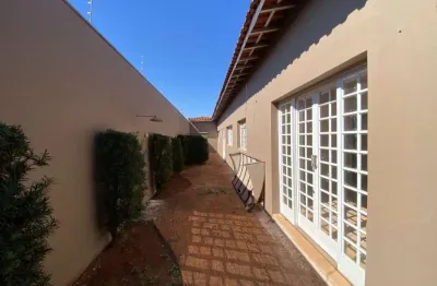Casa com 3 dormitórios à venda, 205 m² por r$ 810.000,00 - centro - barretos/sp