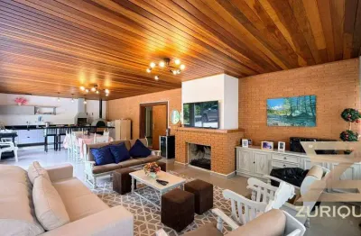 Casa com 3 dormitórios para alugar, 280 m² por R$ 12.000/mês - J Pérola - Campos do Jordão/SP