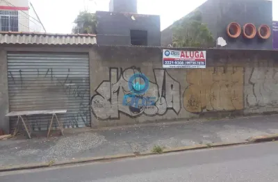 Casa à venda na Avenida Washington Luís, Vila Mathias, Santos