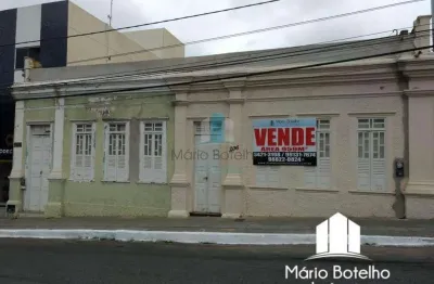 Casa à venda na Praça Presidente Tancredo Neves, Centro, Vitória da Conquista